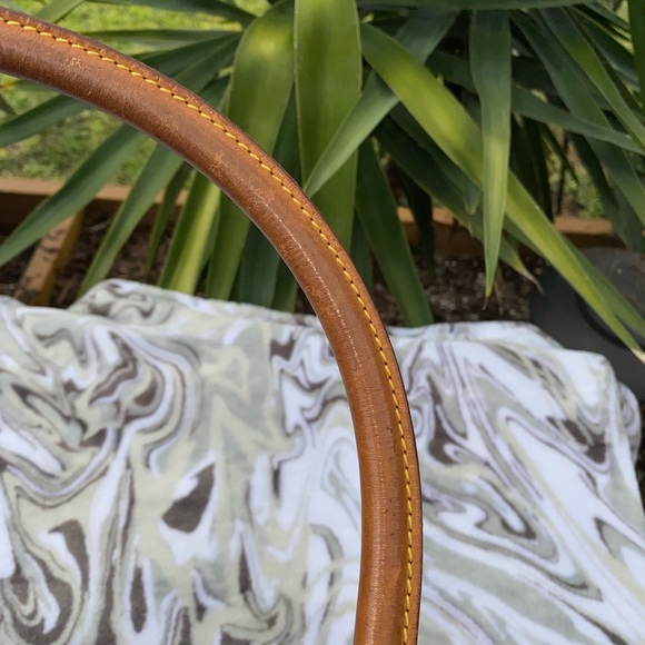 SOLD-Authentic Louis Vuitton Shoulder Bag Loopin - Picture 8 of 16